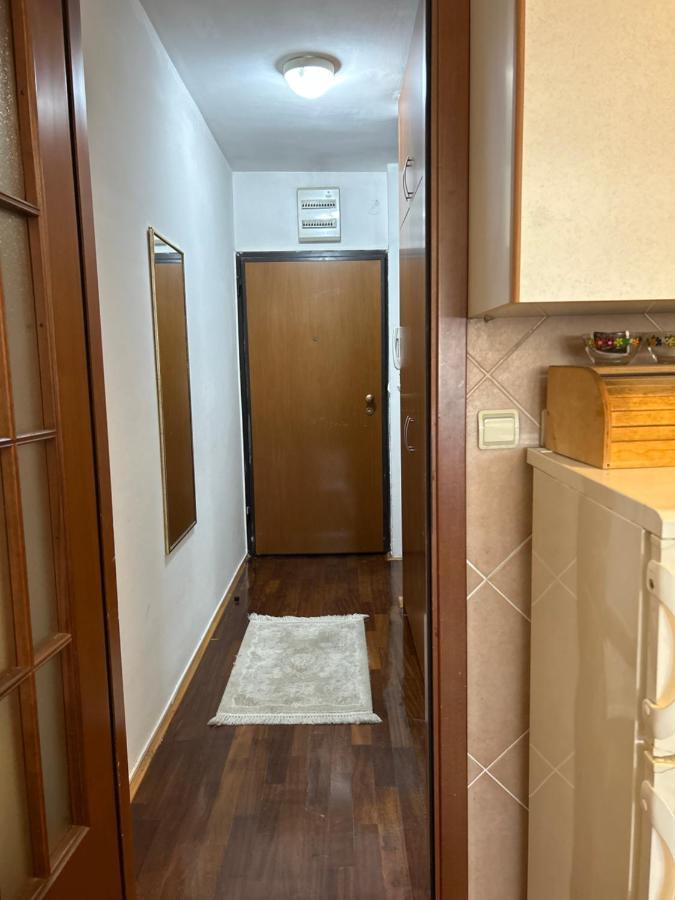 Apartment Sara Подгорица Екстериор снимка