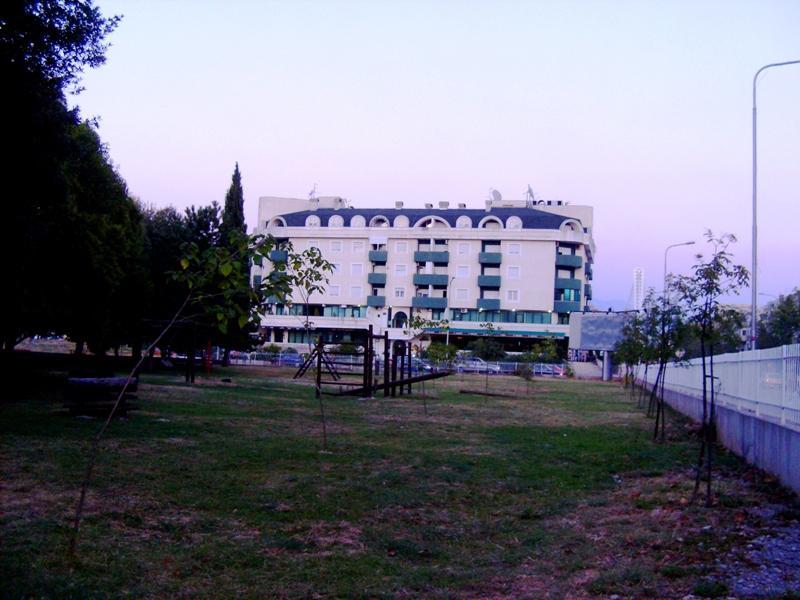 Apartment Sara Подгорица Екстериор снимка